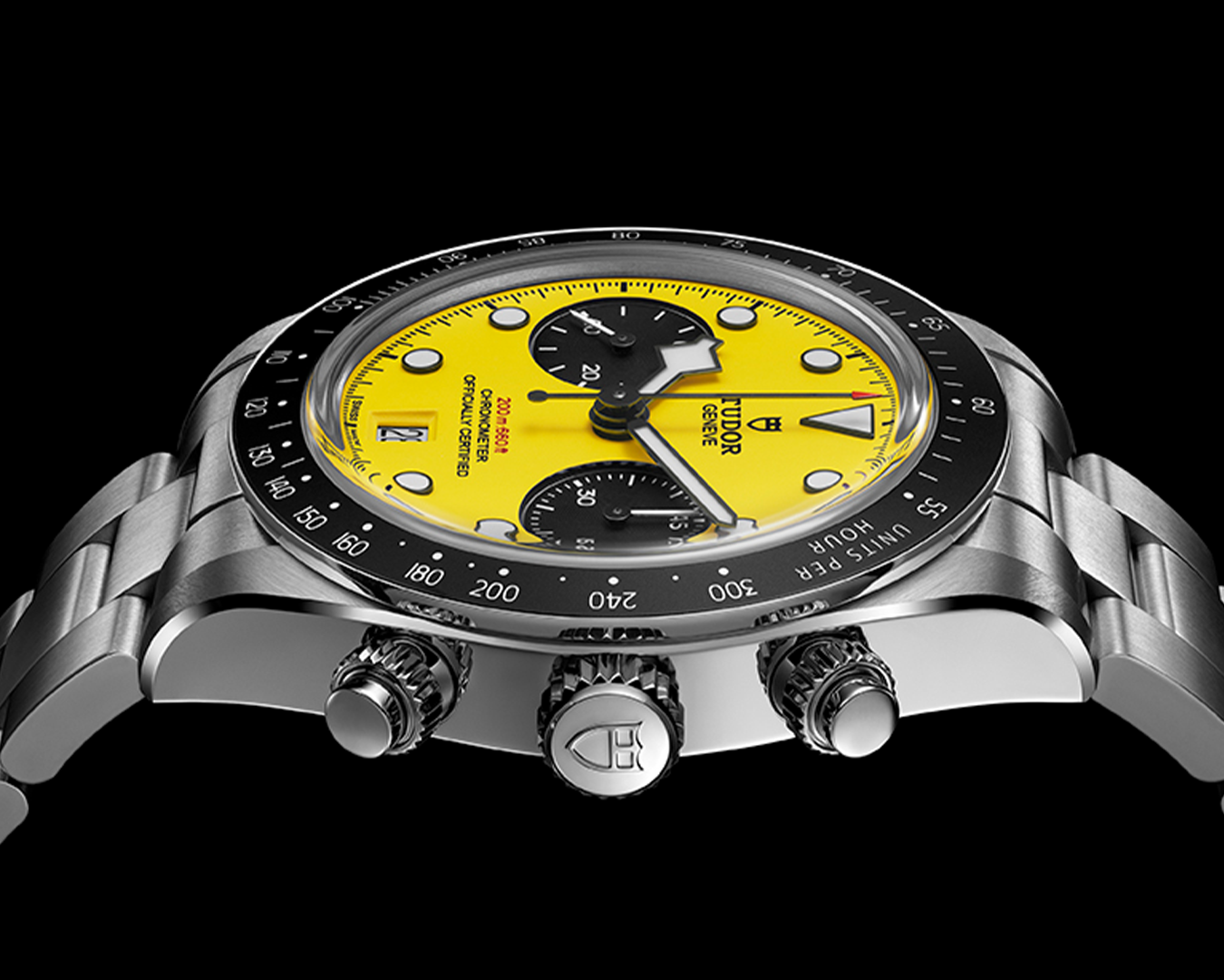 Tudor Black Bay Chrono 39 Bumblebee 39mm stainless steel case with black tachymetric bezel, side profile